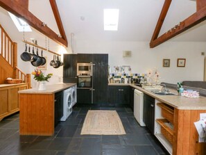 Private kitchen - Beudy Mawr, Y Felinheli (Caernarfon)