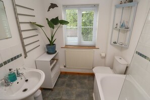 Shower - Kernyk: Charming Home in Porthleven (Helston)