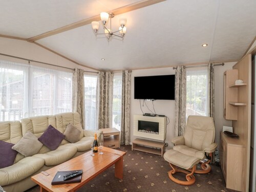 Birch, Swanage, Dorset. 2-bed.