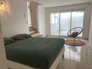 3 bedrooms, iron/ironing board, free WiFi, bed sheets - Quiet villa with swimming pool, tennis court, golf course (Biot)