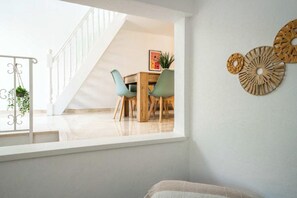 Interior - Quiet villa with swimming pool, tennis court, golf course (Biot)