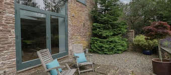 Owl Barn, Leominster, Smart TV