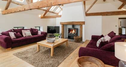 Owl Barn, Leominster, Smart TV