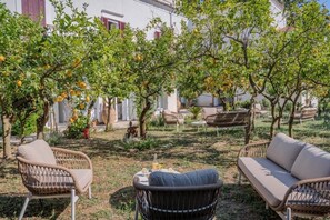 Classic-Apartment, Terrasse, Gartenblick | Terrasse/Patio