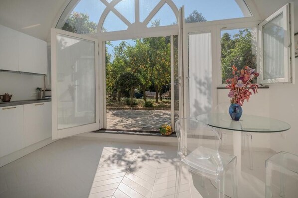 Classic Apartment, Patio, Garden View | Dining