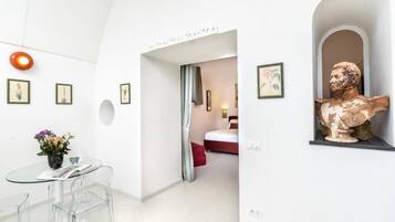 Deluxe-Apartment, Terrasse, Gartenblick | Innenbereich