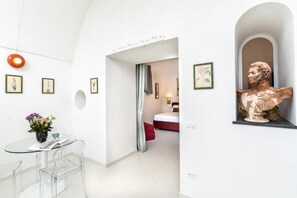 Deluxe-Apartment, Terrasse, Gartenblick | Innenbereich