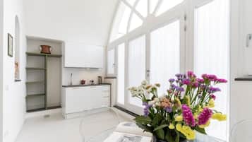 Deluxe Apartment, Patio, Garden View | Interior