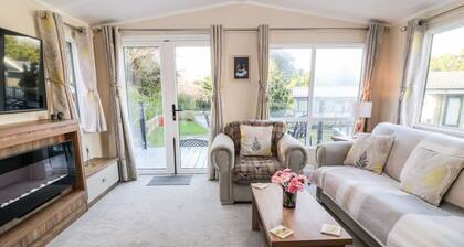 Lodge 12 in Downton, Hampshire