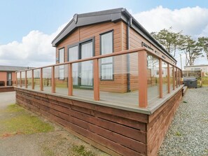 Property grounds - Seahorse Retreat, Little Haven (Haverfordwest)