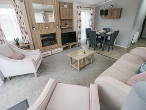 Living area - Seahorse Retreat, Little Haven (Haverfordwest)