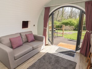 Living area - Rowan Hobbit Pod, Cowbridge (Bont-Faen)