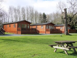 Exterior - Oak Lodge, Beaconsfield Holiday Park (Shrewsbury)