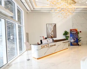 Lobby - Vogue | Skyz by Danube near Dubai Miracle Garden (Dubai)