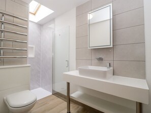 Shower - Honey Bee Retreat, Tytherleigh (Axminster)
