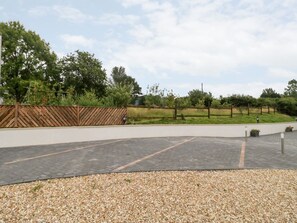 Property grounds - Honey Bee Retreat, Tytherleigh (Axminster)