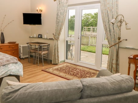 Living area. Tawny Owl Barn, Shipdham