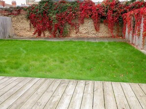 Property grounds - Alexandra Retreat, Sutton-In-Ashfield (Sutton-in-Ashfield)