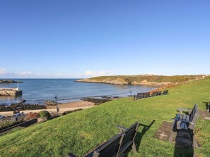 Beach - Bell House, Llanfechell (Amlwch)