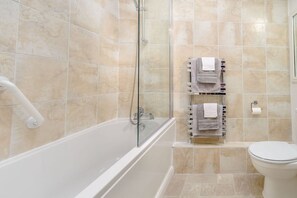 Shower - Snowdrop Cottage, Clifford, West Yorkshire (Wetherby)