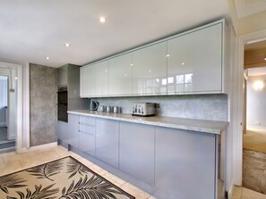 Dishwasher, high chair - Ingleside: Charming Home in Adsett (Westbury-on-Severn)
