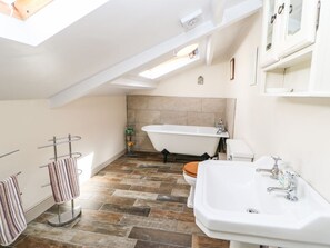 Shower - Shepherd's Lodge, Reeth (Richmond)