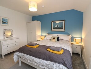 5 bedrooms, WiFi