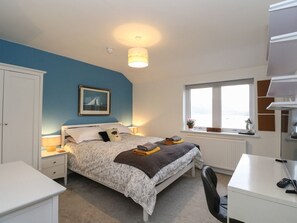 5 bedrooms, WiFi
