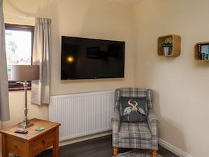 Living area - Cowslip in Saltburn-By-The-Sea (Saltburn-by-the-Sea)