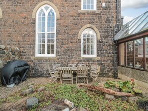 Outdoor dining - 2 The Reformed Church, Embleton (Alnwick)