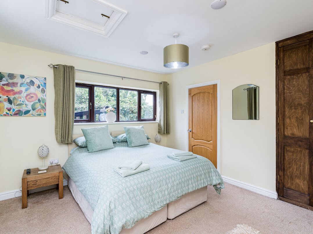 8 bedrooms, WiFi