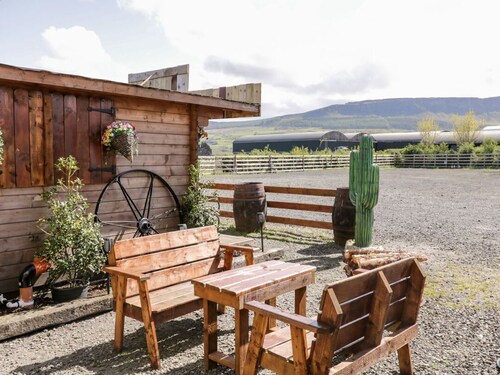 Whiskey Creek Cabin, Castlerock