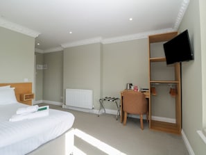 Room - Harcombe House Rooms - First Floor Double (Newton Abbot)