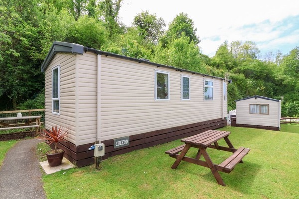 25 Manleigh Park