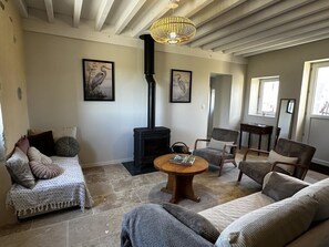 TV, fireplace - Country cottage - 5 guests, panoramic view (Coulandon)