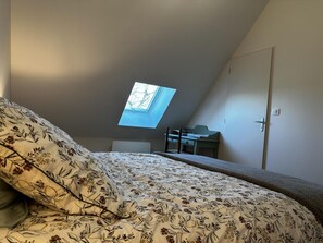 2 bedrooms, free WiFi - Country cottage - 5 guests, panoramic view (Coulandon)