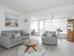 Fireplace - Tyddyn Glas, Benllech (United Kingdom)
