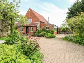 Exterior - The Hermitage, Sheringham (Holt)