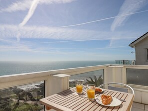 Outdoor dining - Seahaze in Downderry, Cornwall (Torpoint)