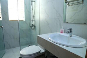 Standard dubbelrum eller tvåbäddsrum | Badrum