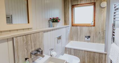 Lodge 6, Corfe Castle