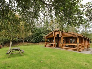 Property grounds - Brynallt Country Park, Ellesmere (Ellesmere)