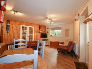 Living area - The Aqua Shack, Newquay. 1-bed (Newquay)