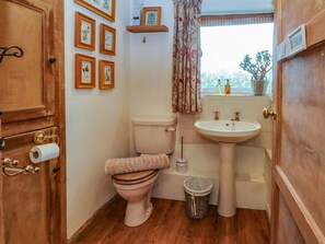 Shower - The Hare Burrows, in Cheshire. (Macclesfield)