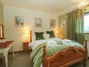 4 bedrooms, WiFi - The Hare Burrows, in Cheshire. (Macclesfield)