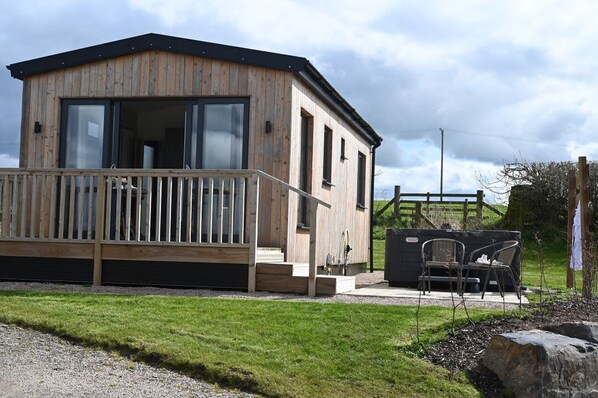 Exterior - Cae Pren, Llanfair Caereinion. (Newtown)