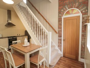 Dining - Courtyard Cottage, in Alnwick. (Alnwick)
