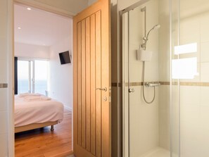 Shower - Charming Boscarne Retreat in St Ives (St. Ives)