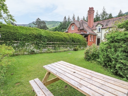 Riverside Cottage, Llanwrthwl