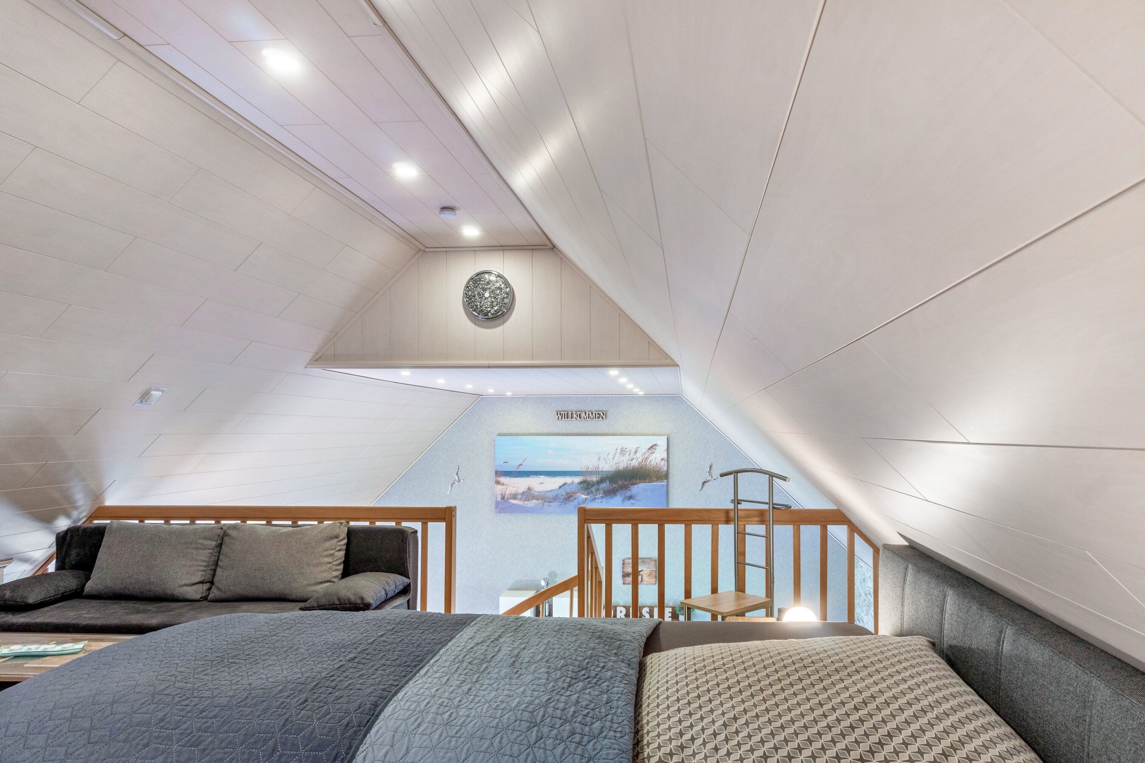 Iron/ironing board, WiFi, bed sheets, wheelchair access